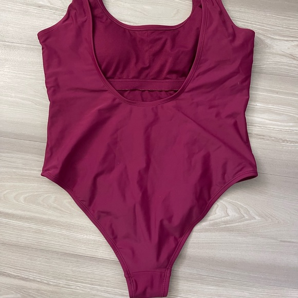 Fun one piece! - Picture 2 of 2